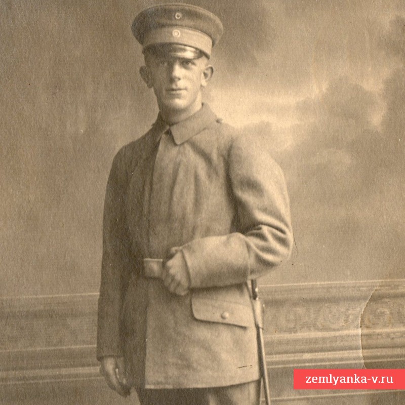 Фото солдата кайзеровской армии со штыком образца 1914 года (?)