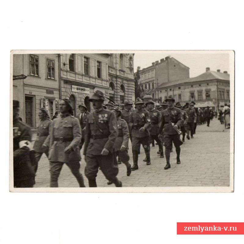 Фото строя чехословацких военных