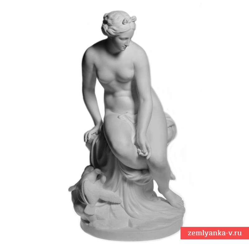 Скульптура «Сидящая Венера»