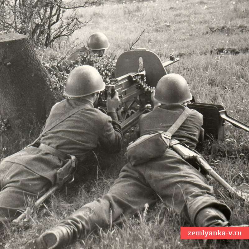 Фото пулеметного расчета во время советско-чехословацких учений