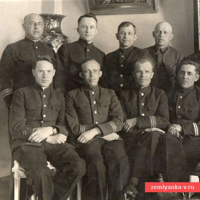 Редкое фото офицеров РККФ – слушателей ВПА им. В.И. Ленина, 1941 г.