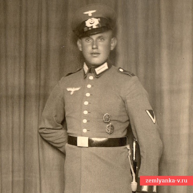 Фото танкиста Вермахта в парадной униформе