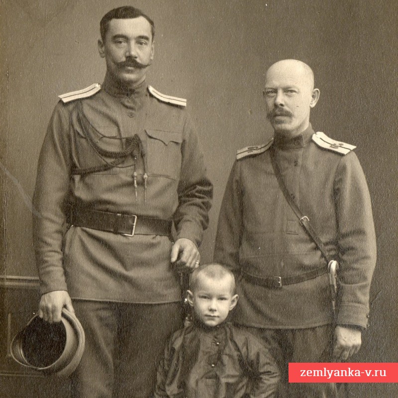 Фото офицеров 6-го Сибирского казачьего полка
