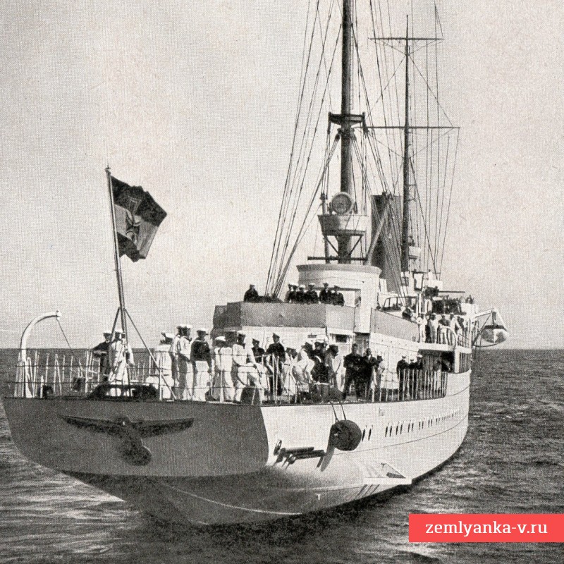 Открытка из серии «Адольф Гитлер»: «Авизо Грилле» - яхта фюрера