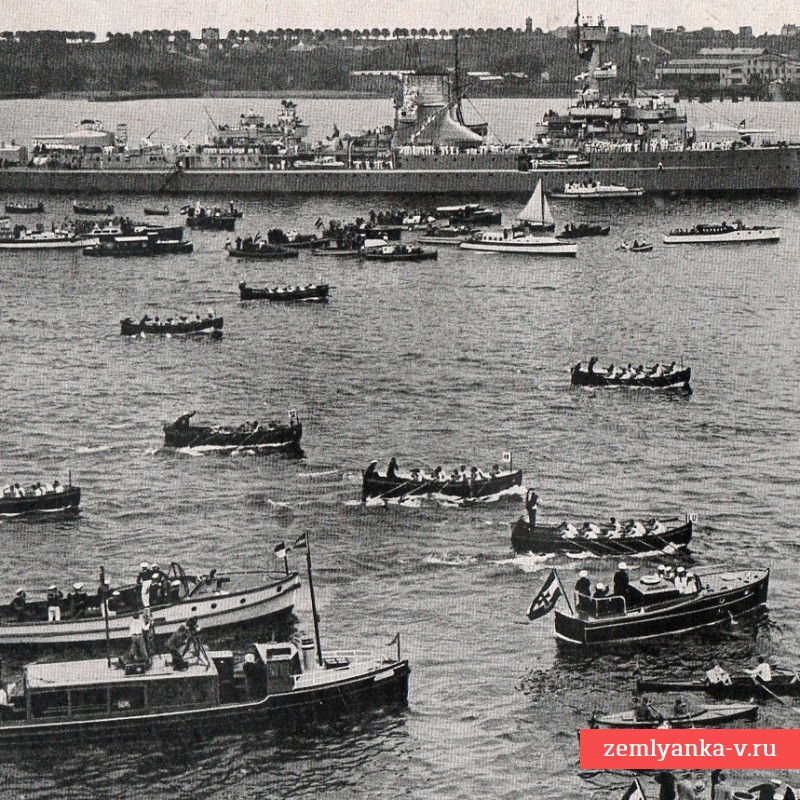 Открытка из серии «Адольф Гитлер»: «Посещение флота  в Киле»