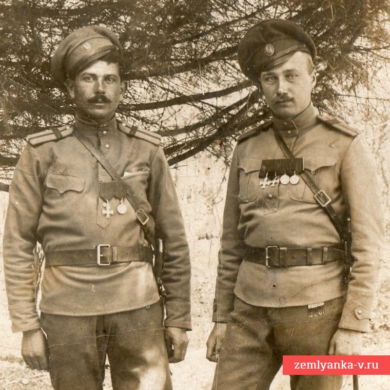 Фото георгиевских кавалеров - унтер-офицеров команды разведчиков кавалерии