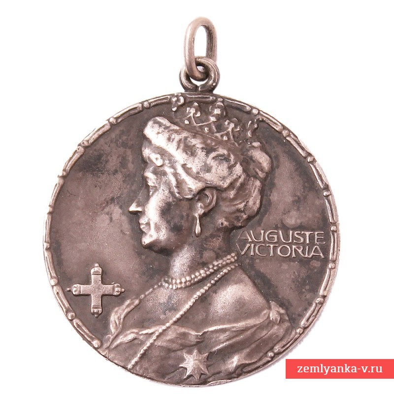 Памятная медаль Красного креста 1914 г. с профилем императрицы Августы-Виктории, серебро 800