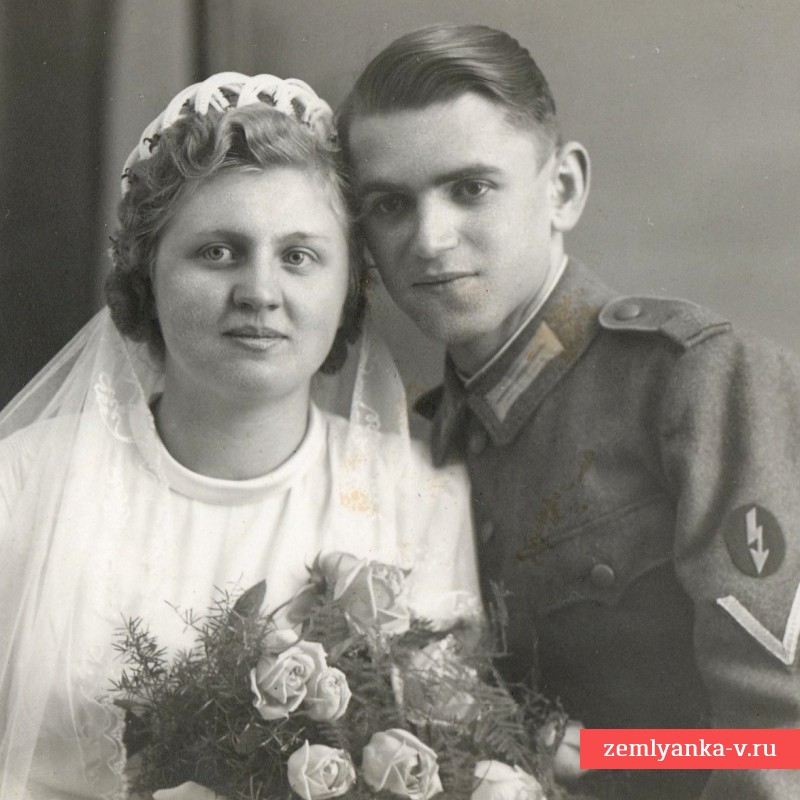 Свадебное фото рядового связи Вермахта