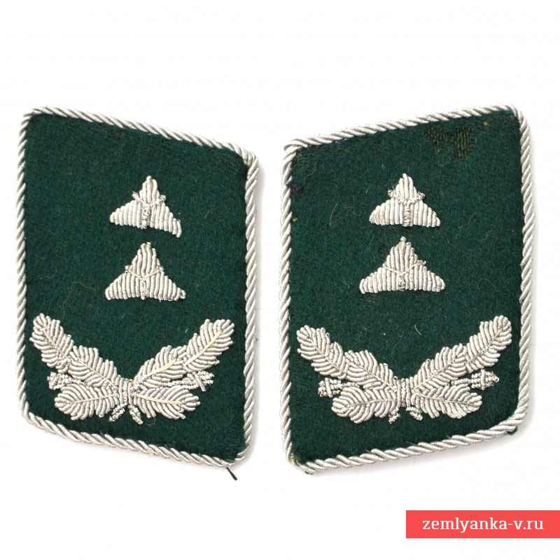 Петлицы военного чиновника Люфтваффе в ранге обер-лейтенанта