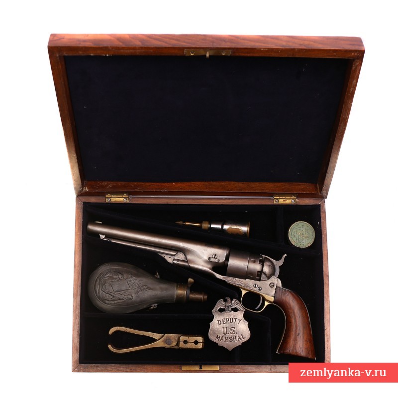 Револьвер системы С. Кольта «Army» образца 1860 года, в футляре с принадлежностями