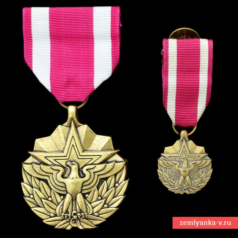 Медаль США «За похвальную службу», в комплекте с миниатюрой