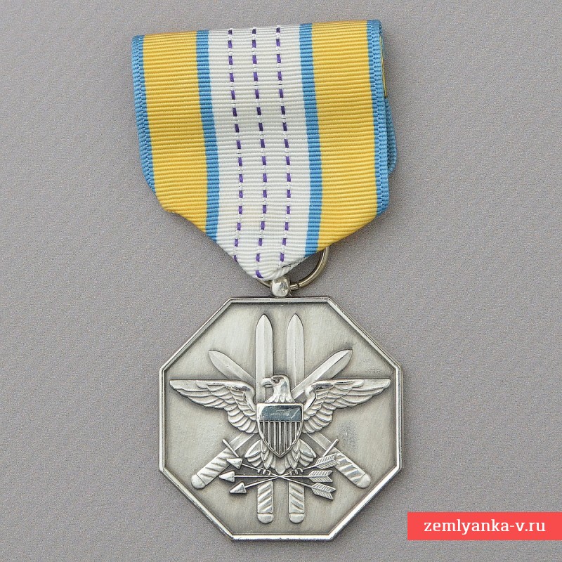 Медаль военным США за отличную работу с гражданским персоналом