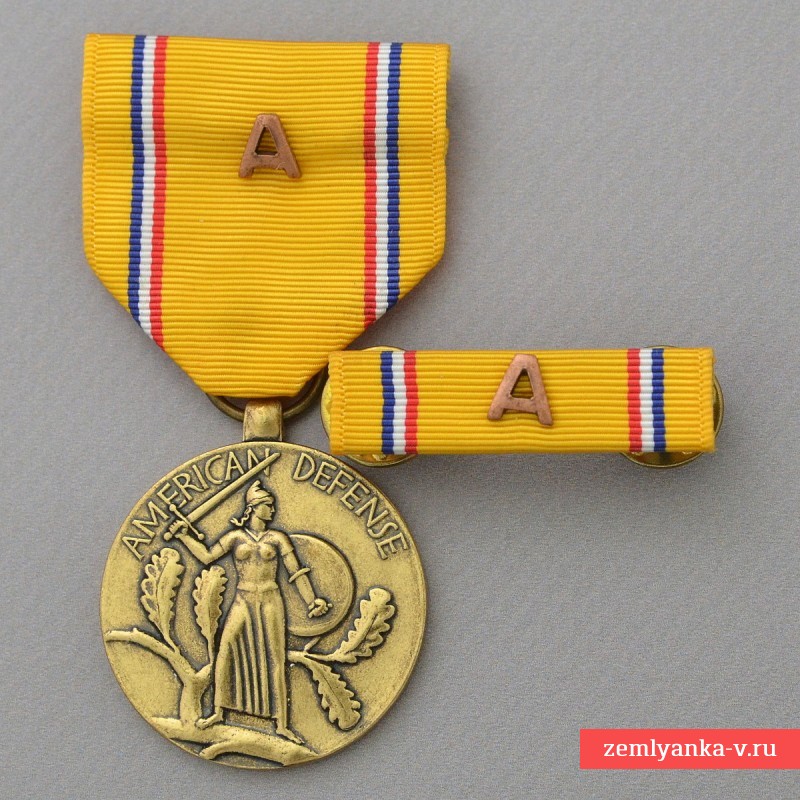 Медаль за службу в обороне США 1939-41 гг, с планкой за службу в Атлантике.