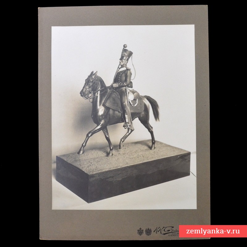 Фотография скульптуры офицера драгунского полка на коне, К. Булла