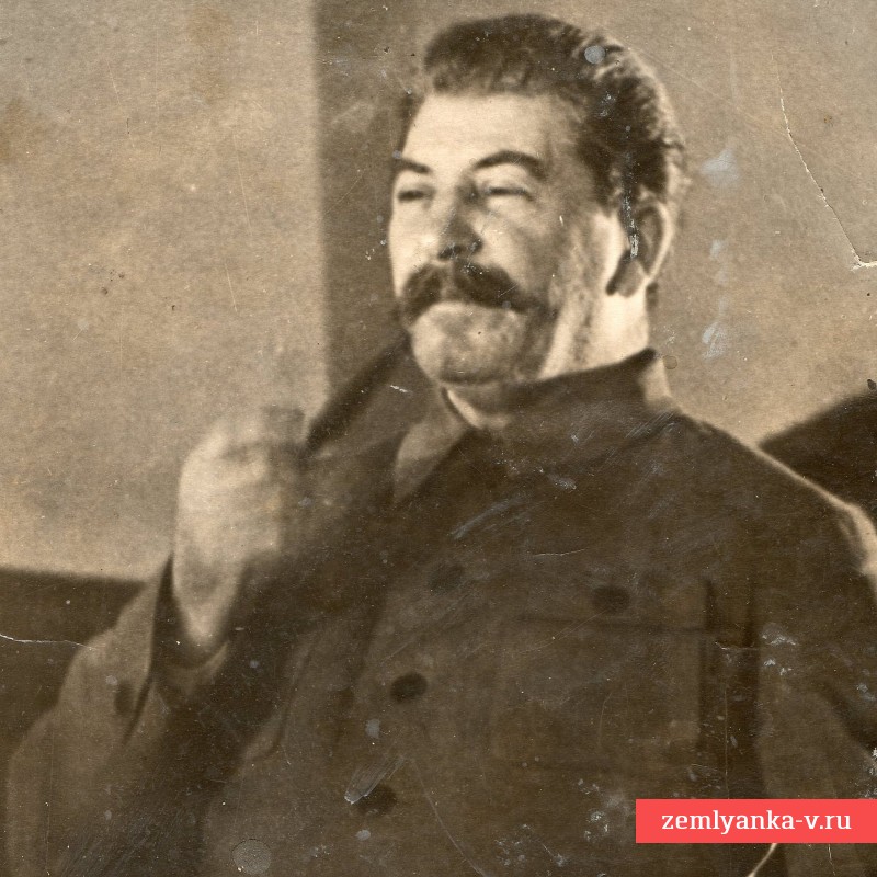 Портретное фото И.Сталина