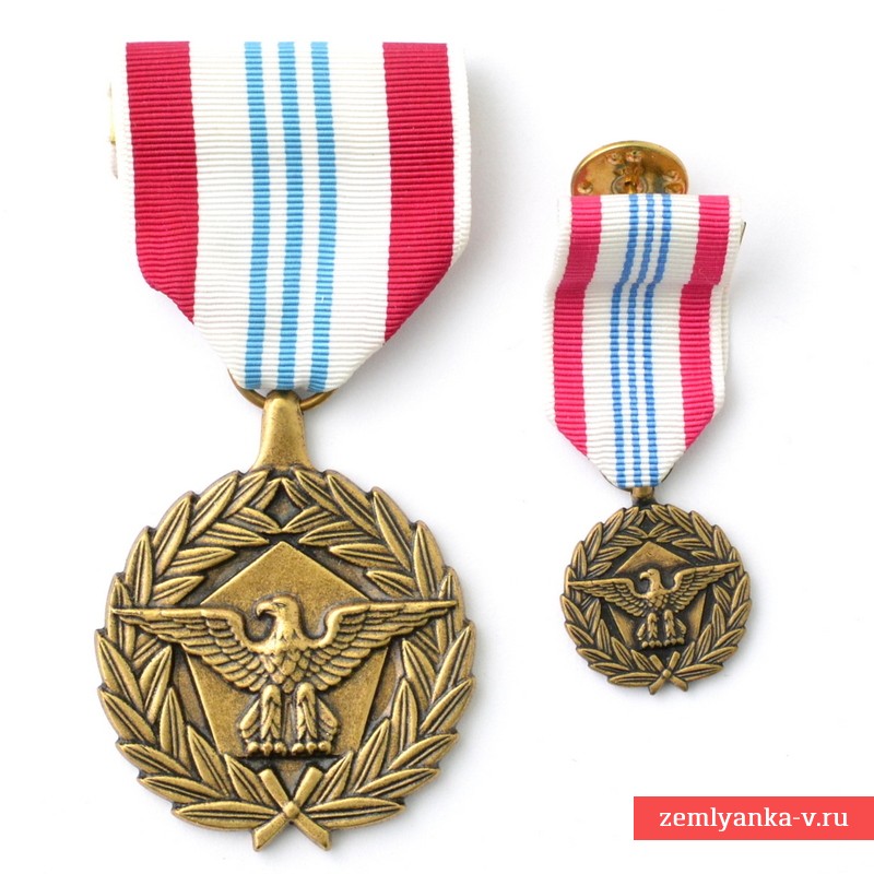 Медаль за заслуги по обороне США, с миниатюрой