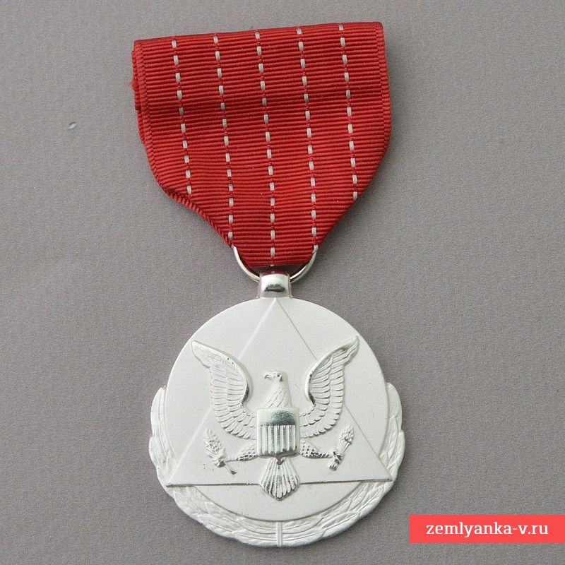 Медаль Армии США за исключительные заслуги перед общественностью