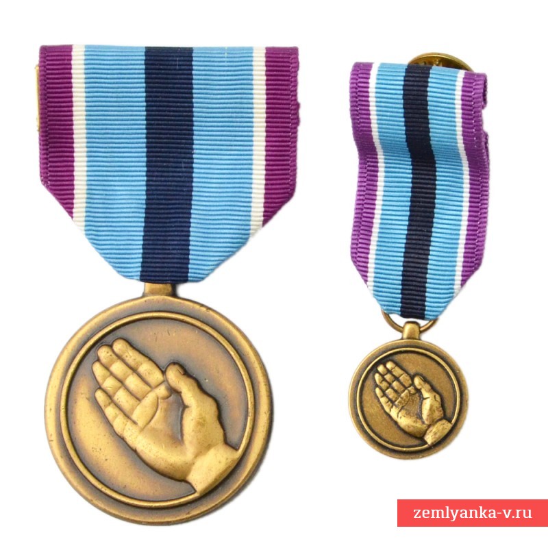 Медаль за гуманитарную операцию Министерства обороны США, с миниатюрой