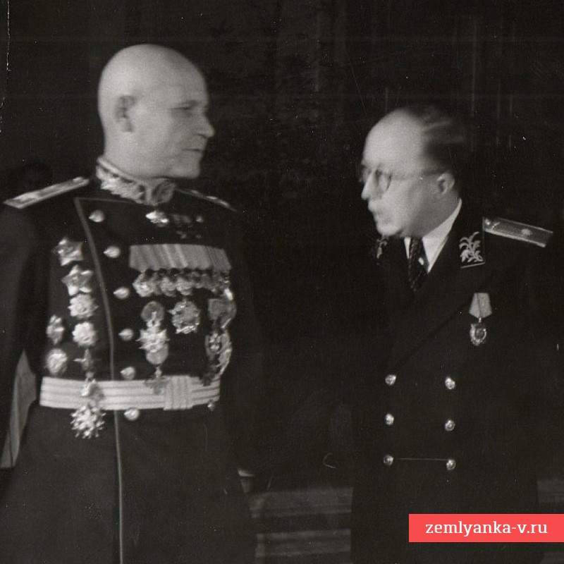 Фото маршала И. Конева и генерала А.В. Петрушевского и посла Е.Д. Киселева