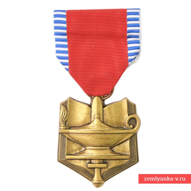Медаль младшего кадета Учебного корпуса офицеров запаса США "За успехи"