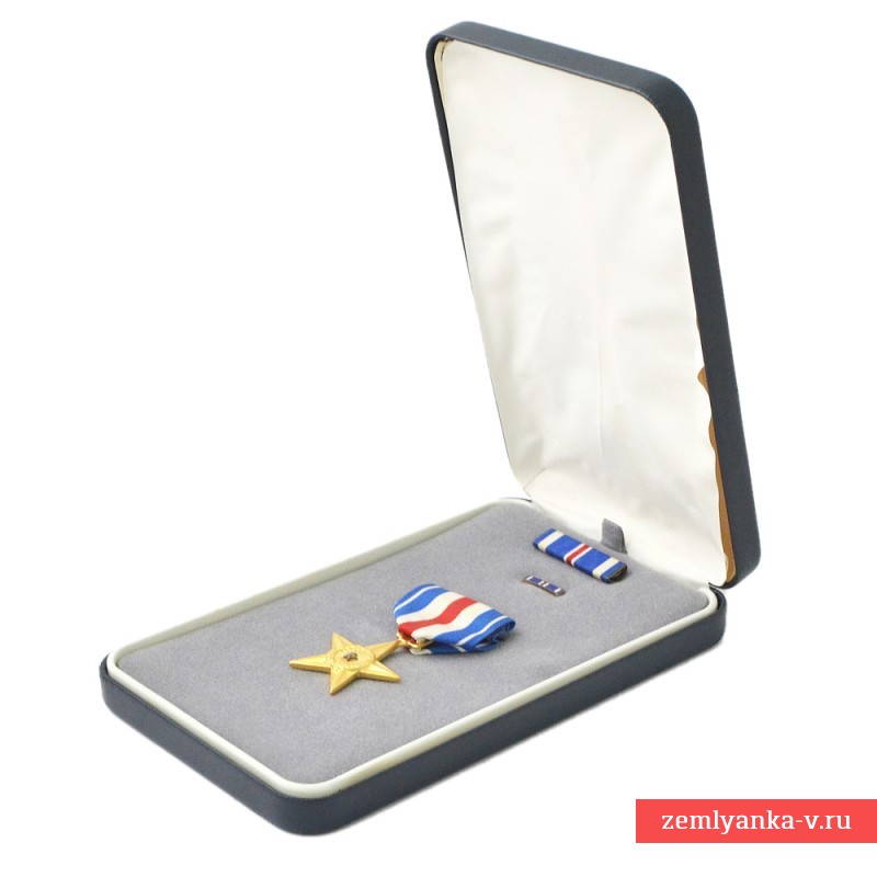 Медаль «Серебряная звезда» образца 1932 года в оригинальном футляре, США