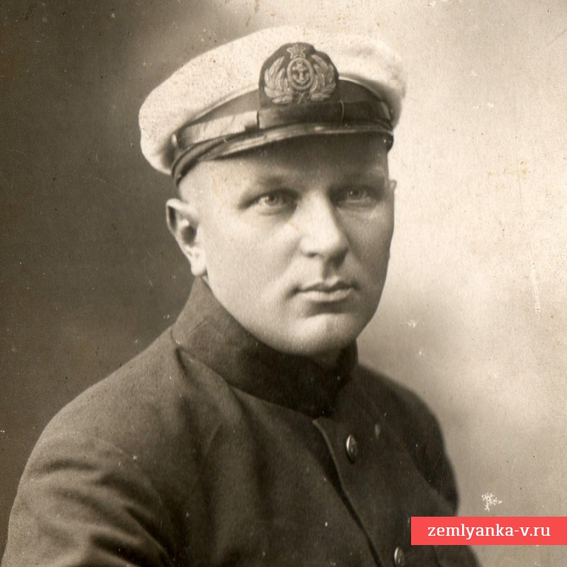 Фото командира советского флота в фуражке с редчайшей кокардой