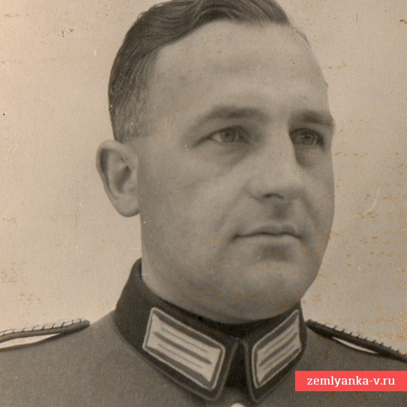 Портретное фото офицера полиции порядка 3 Рейха