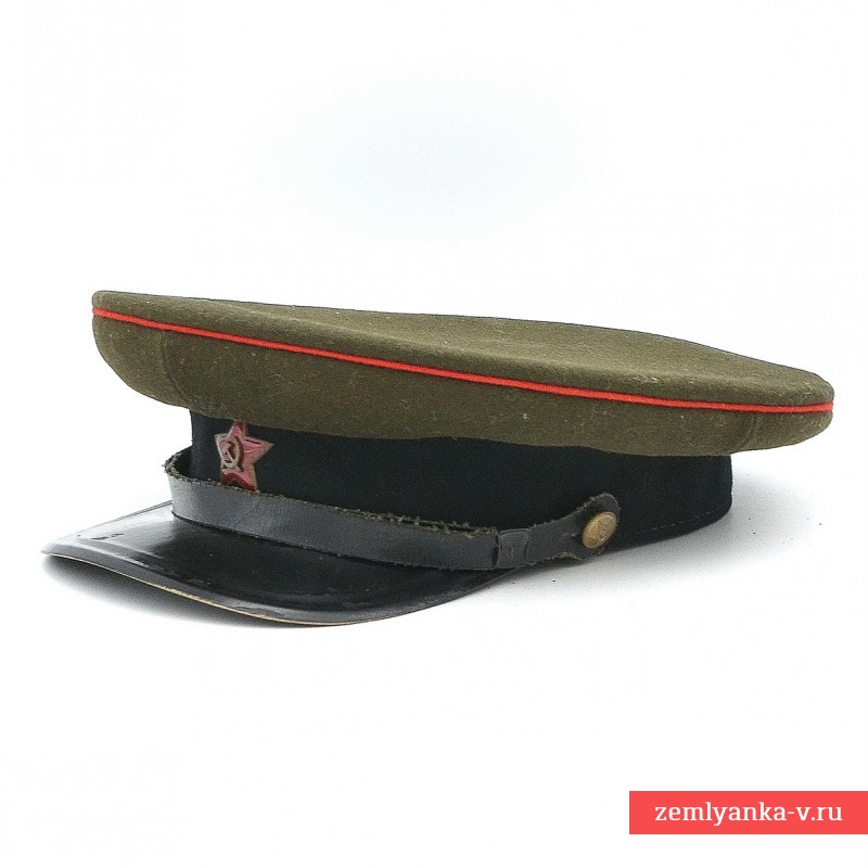 Фуражка офицера артиллерии РККА образца 1935 года, музейная копия