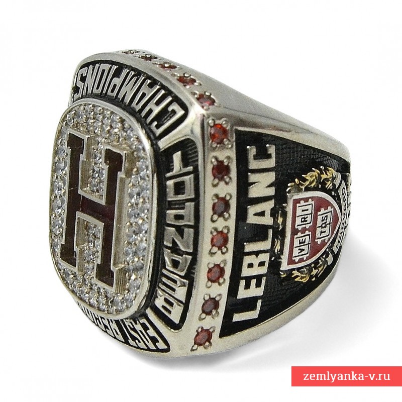 Перстень победителя американской хоккейной Лиги Плюща, принадлежавший Л. Леблану