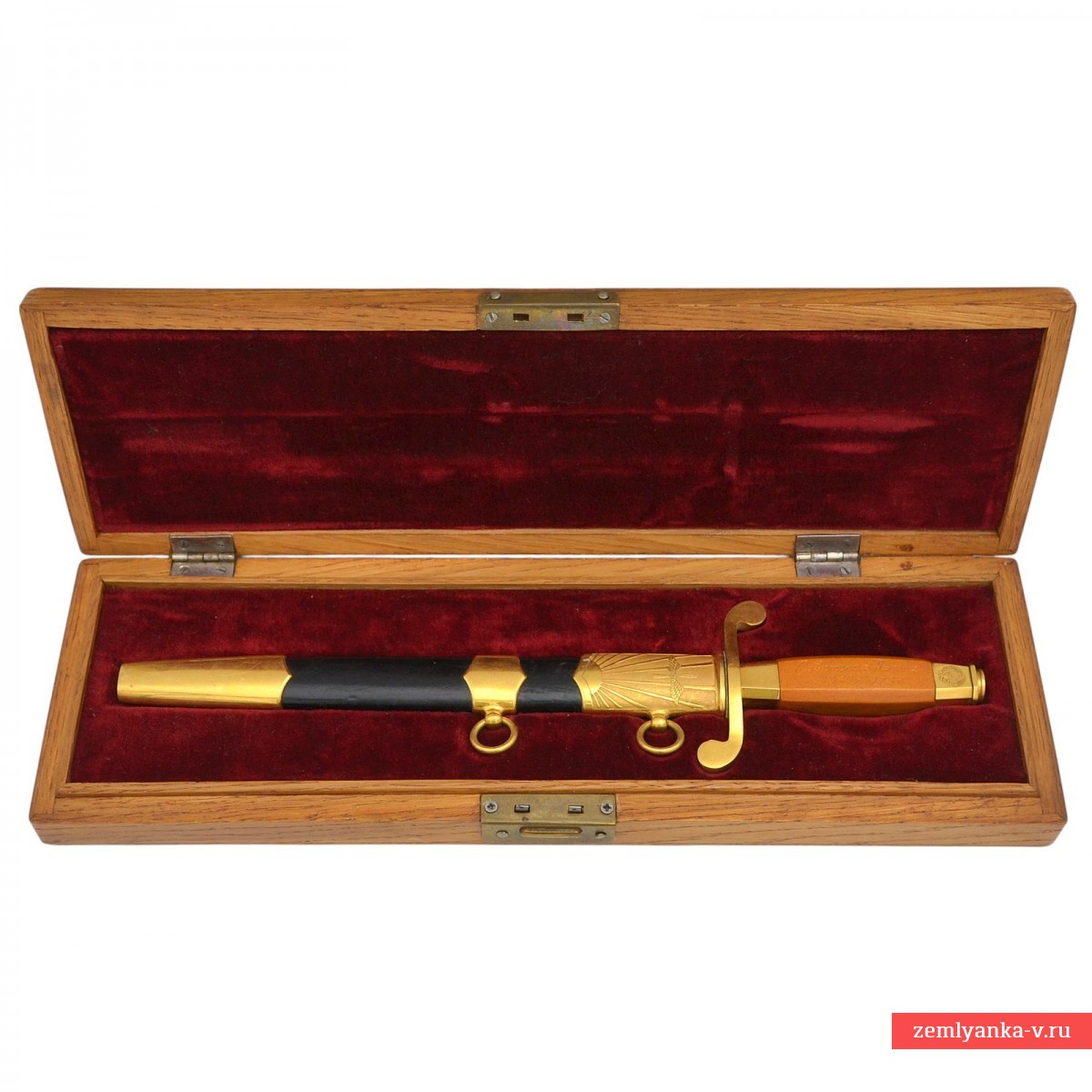 Кортик советский офицеров ВВС СА образца 1949 года, дарственный вариант в футляре