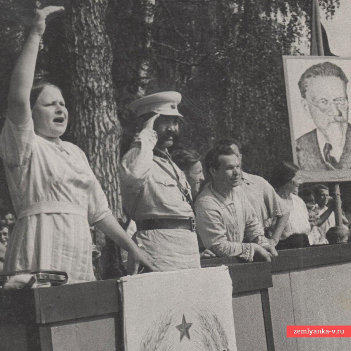 Фото генерал-полковника О. Городовикова на параде физкультурников, 1940 г.