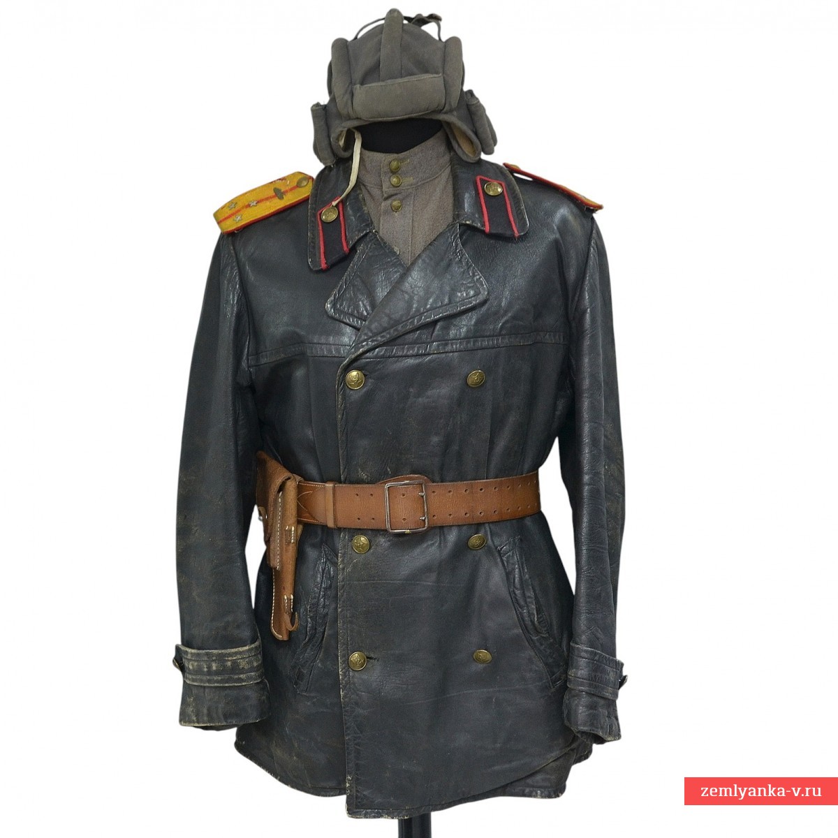 Комплект формы старшего лейтенанта АБТВ РККА обр. 1943 года