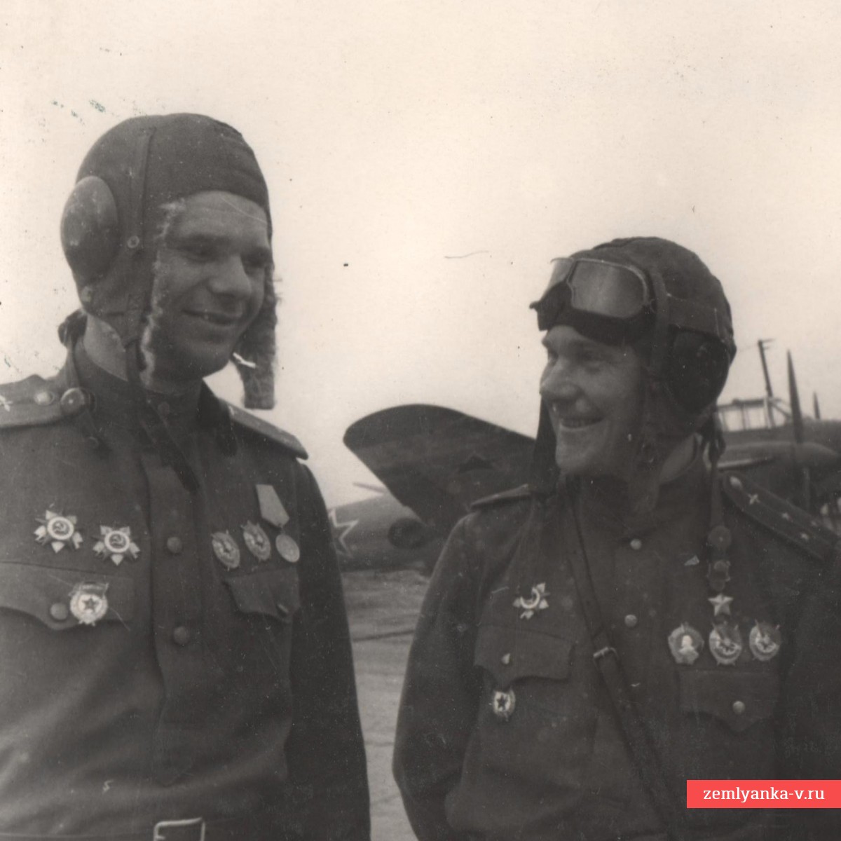 Фото Героя Советского союза сл. Лейтенанта Н.И. Майкова со своим экипажем