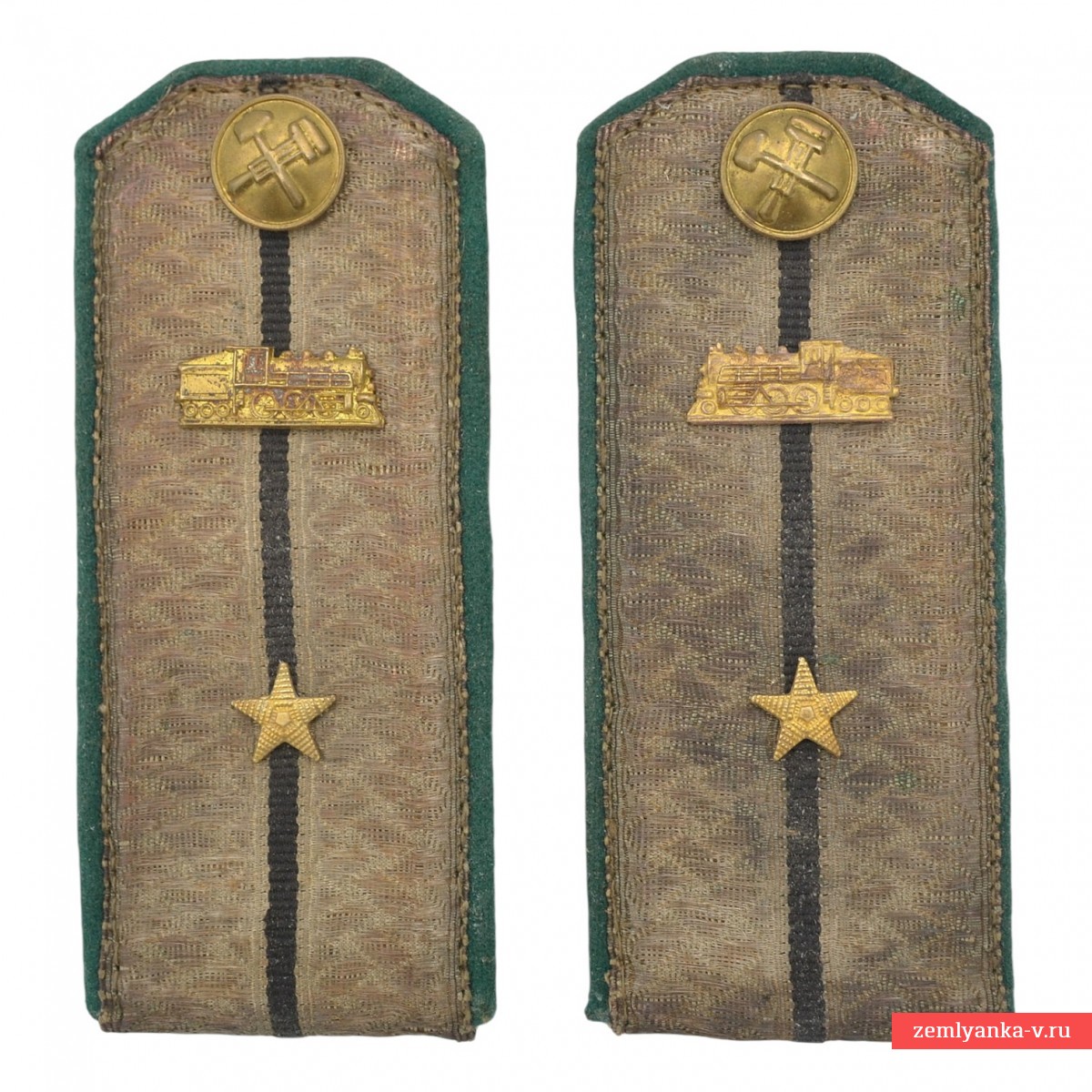 Погоны техника-лейтенанта службы тяги НКПС обр. 1943 года