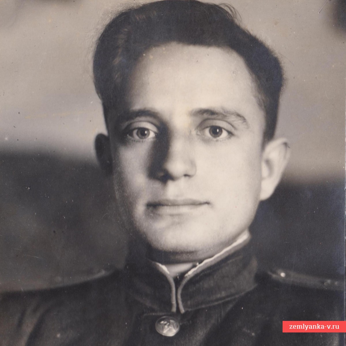 Фото офицера ВВС со знаком летнаба и штурмана военных авиа-училищ ВВС РККА обр. 1938 г.