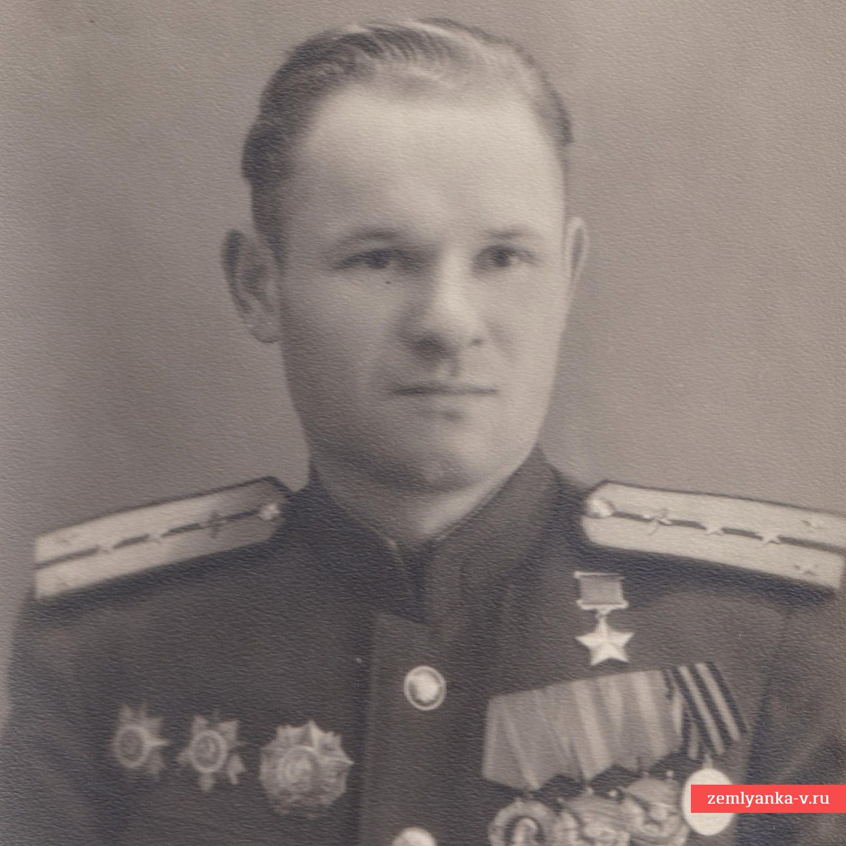 Фото капитана ВВС РККА Некрасова В.П. – Героя Советского союза