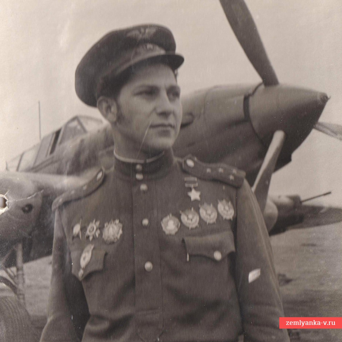 Фото капитана ВВС РККА Гурвича С.А. – Героя Советского союза