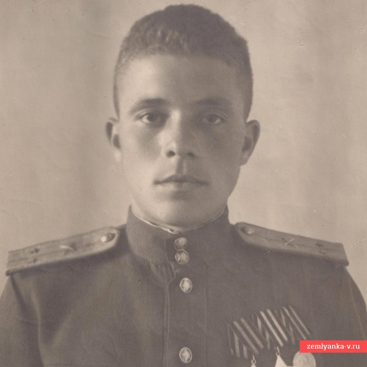 Фото лейтенанта артиллерии РККА с двумя орденами Славы (!)