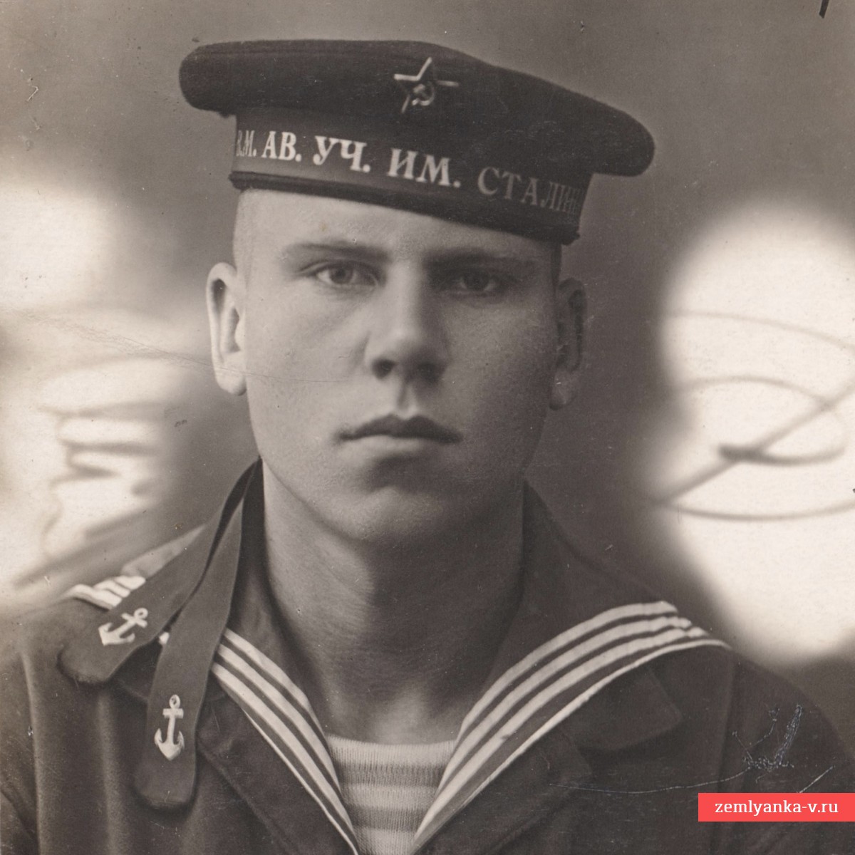 Портретное фото курсанта Военно-морского авиационного училища им. Сталина