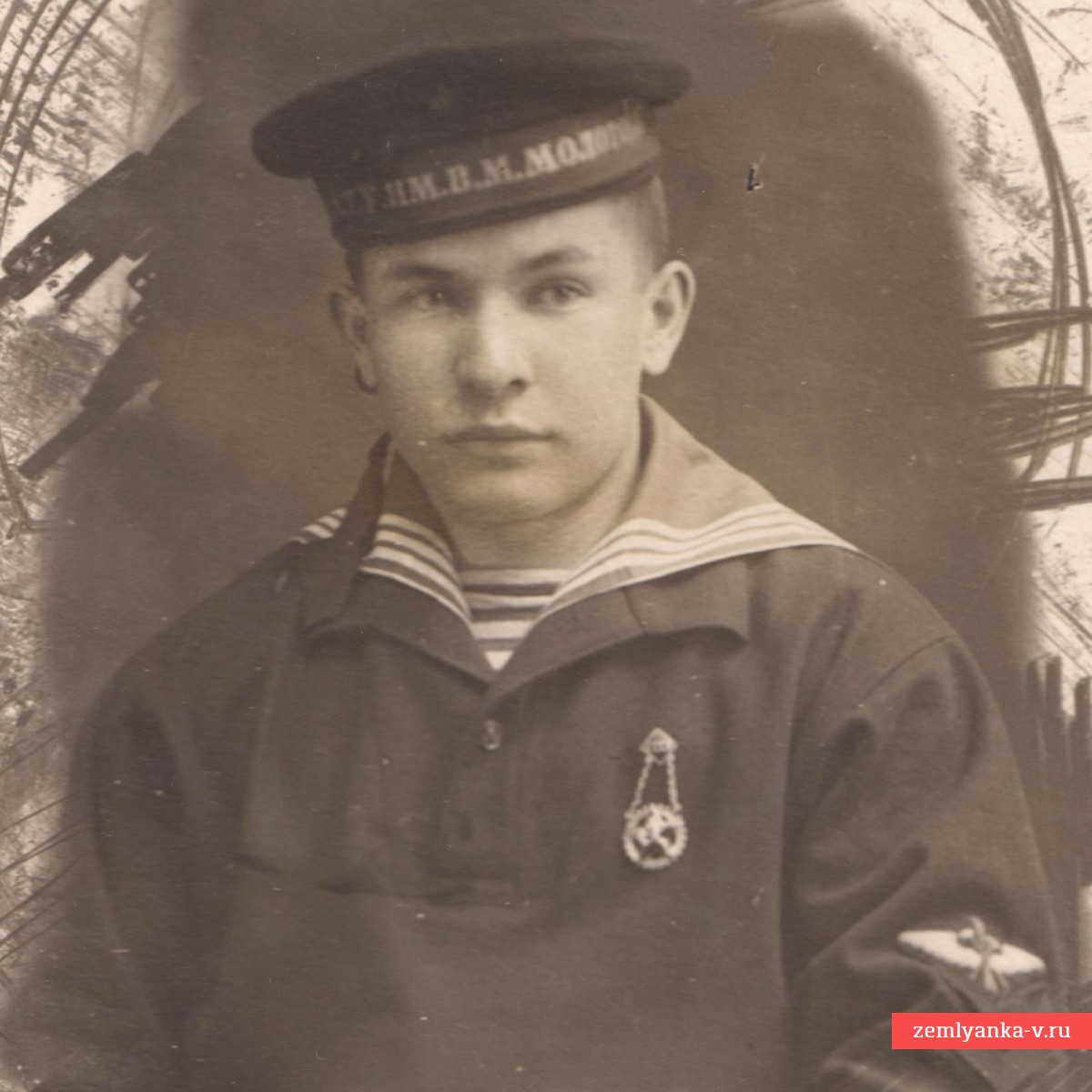 Фото курсанта пермского военно-морского авиационно-технического училища им. Молотова