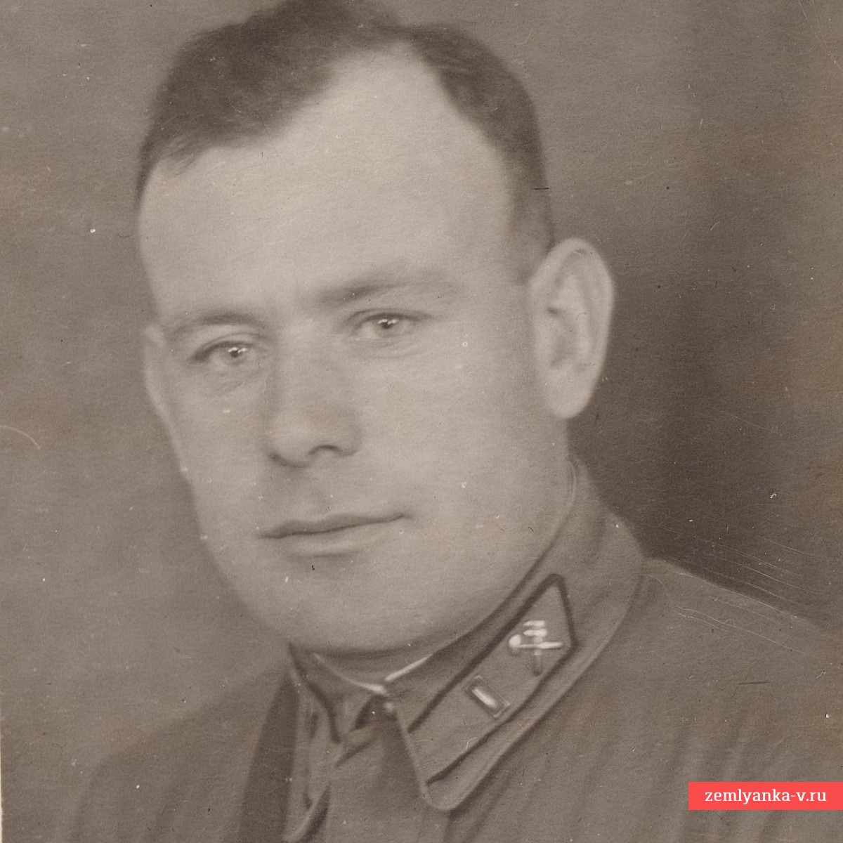 Фото военинженера 3 ранга ВВС РККА Платонова А.С. с орденом «Красная звезда»