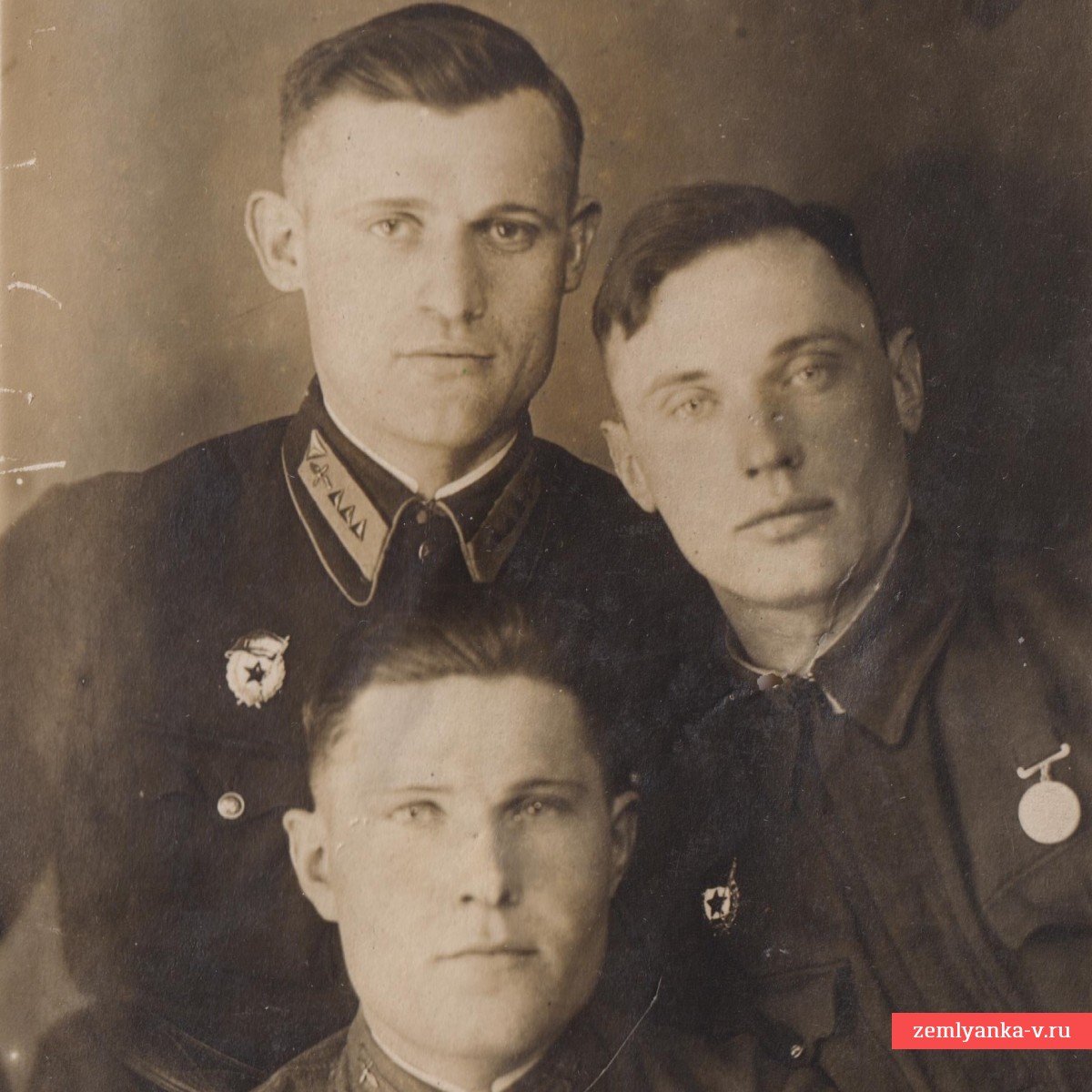 Фото летчиков ВВС РККА с медалями 