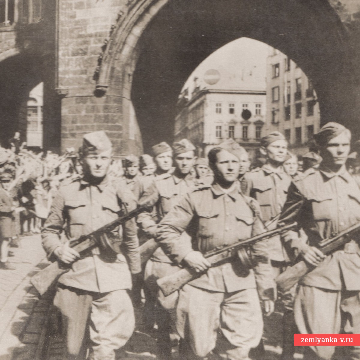 Открытка «День чехословацкой армии». 1951 г.