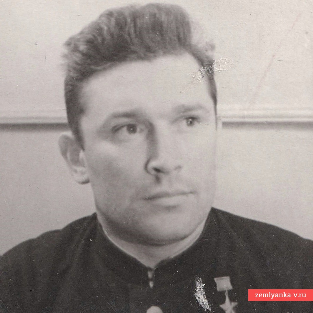 Фото первого дважды Героя Советского союза Б.Ф. Сафонова