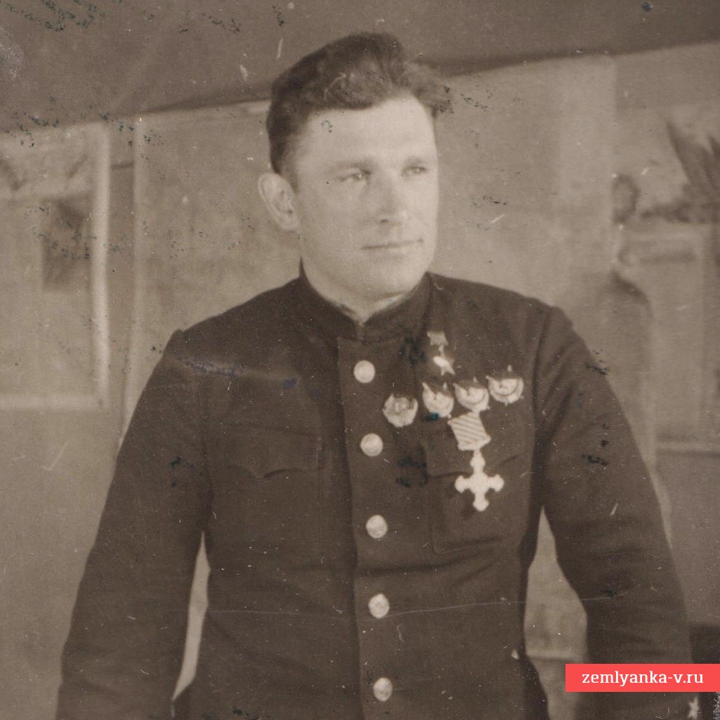 Фото первого дважды Героя Советского союза Б.Ф. Сафонова