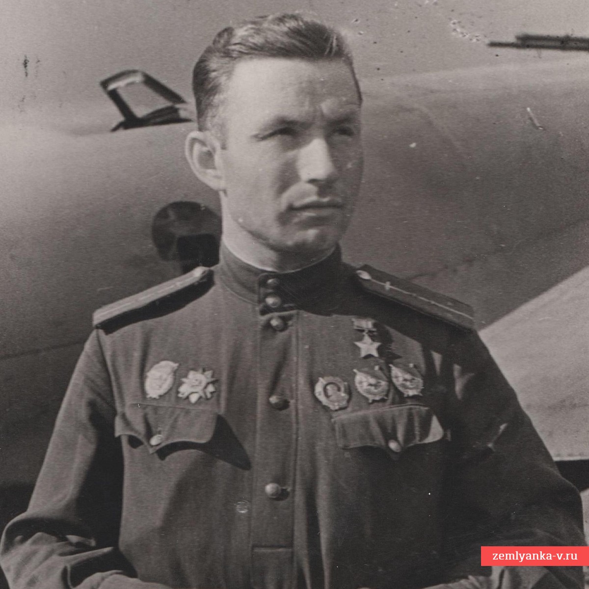 Фото Героя Советского союза капитана Н.Ф. Смирнова, 1943 г.