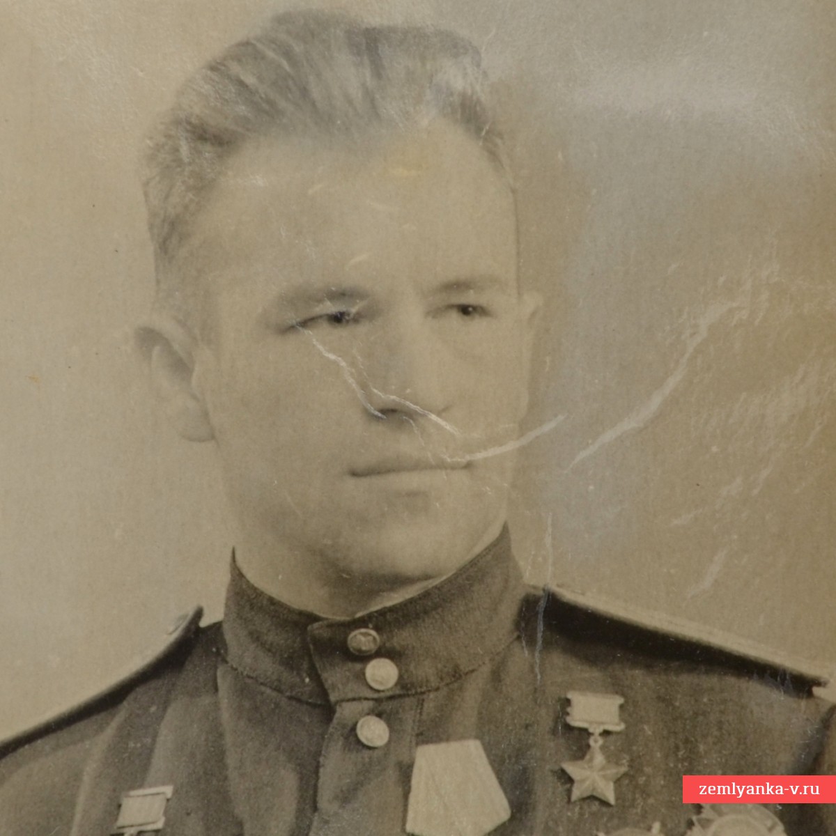 Фото летчика ВВС РККА И.Т. Гросула –  Героя Советского союза