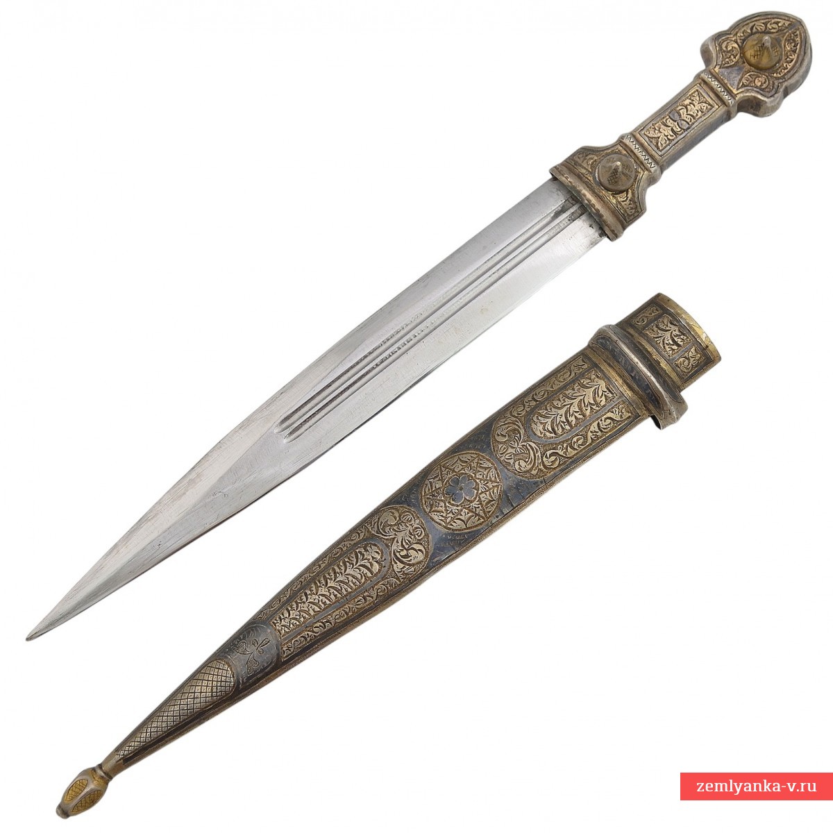  Кубачинский кинжал в серебряной оправе