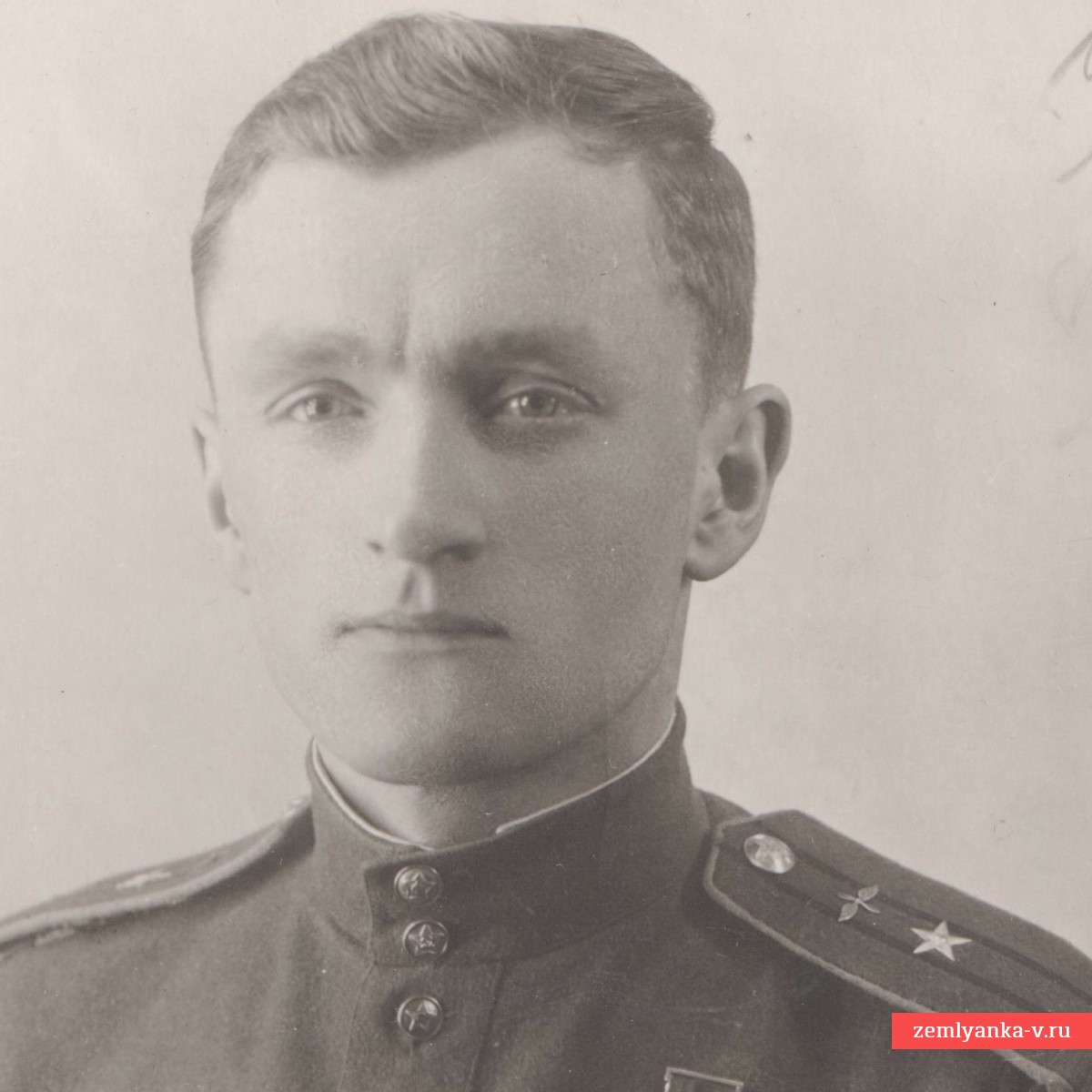 Фото майора ВВС РККА Н.Ф. Макаренко – Героя Советского союза