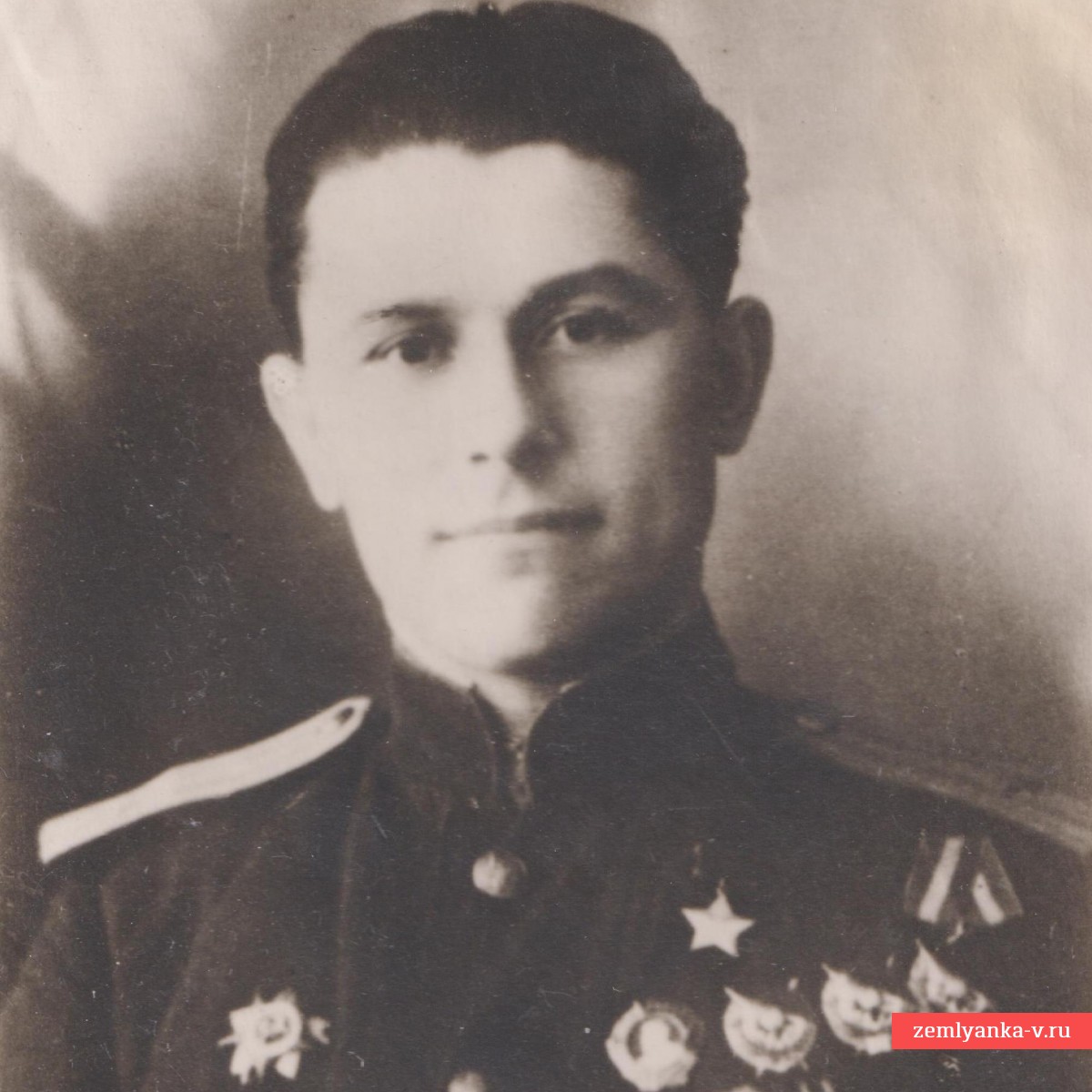 Фото-удостоверение ст. лейтенанта ВВС РККА В.А. Савельева– Героя Советского союза